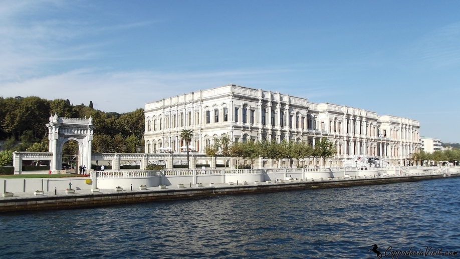 Дворец Чыраган в Стамбуле ныне пятизвёздочный отель сети Kempinski