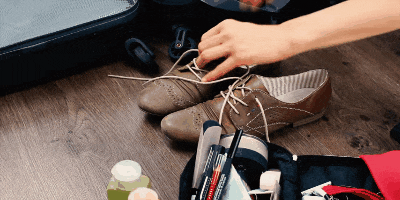Как сложить вещи в чемодан: Как компактно сложить обувь и носки