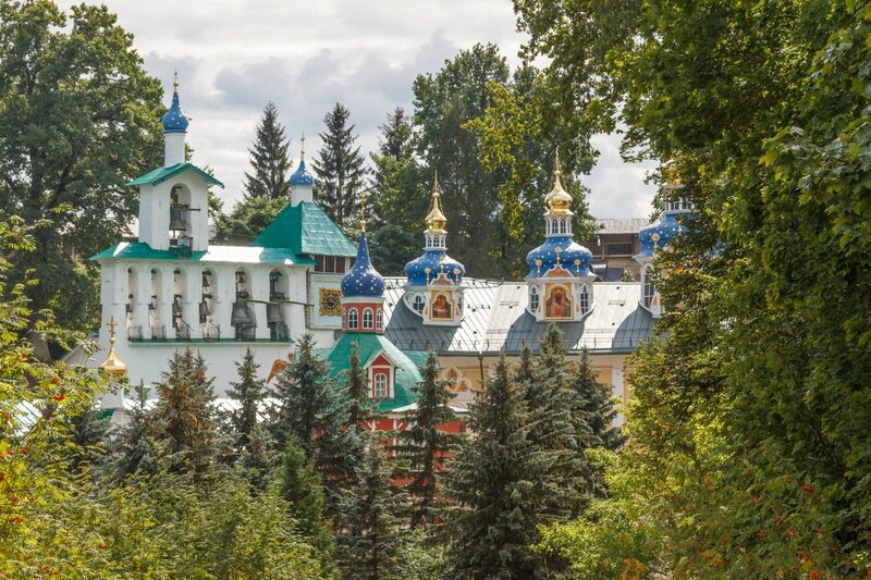 Церкви, Псково-Печерский монастырь