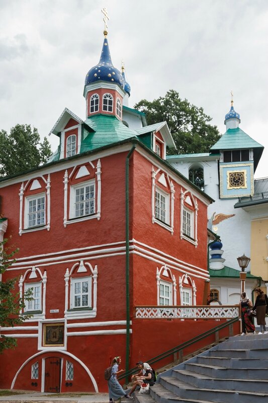 Ризница и библиотека, Псково-Печерский монастырь