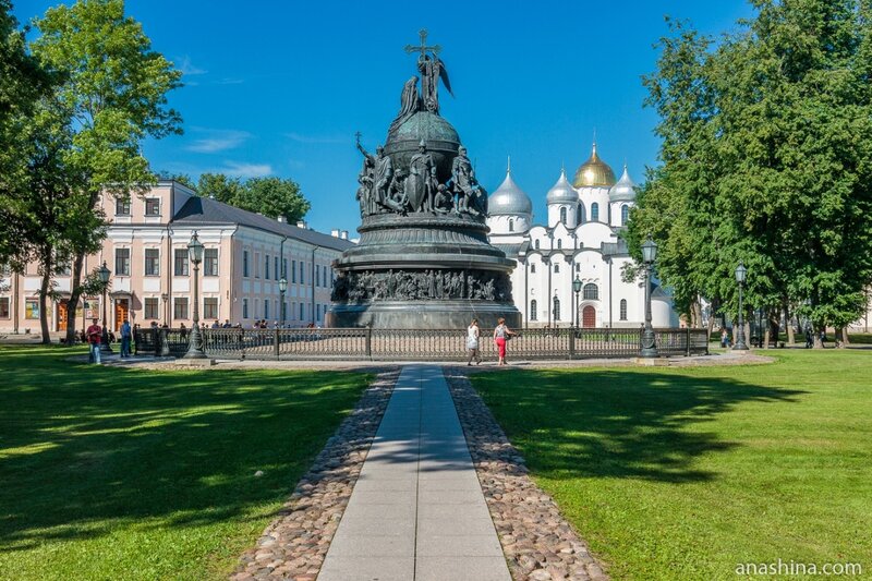 Памятник «Тысячелетие России», Великий Новгород