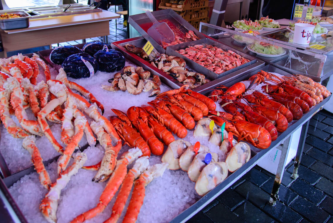 Норвежские морепродукты на рынке