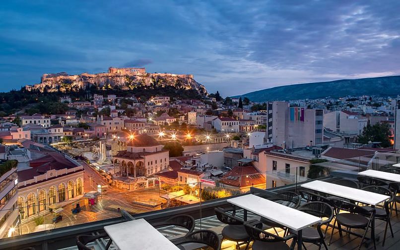 Вид из ресторана A for Athens на Акрополь