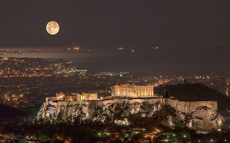 Вид на Акрополь с холма Ликовитос © Thomas Mulchi