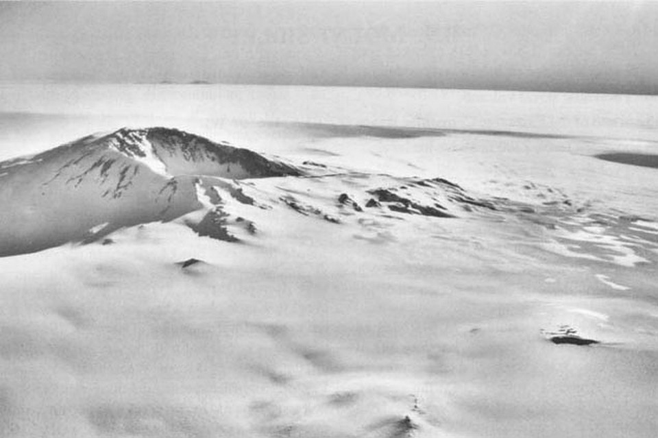 Самый холодный вулкан - гора Сидлей в Антарктиде. 